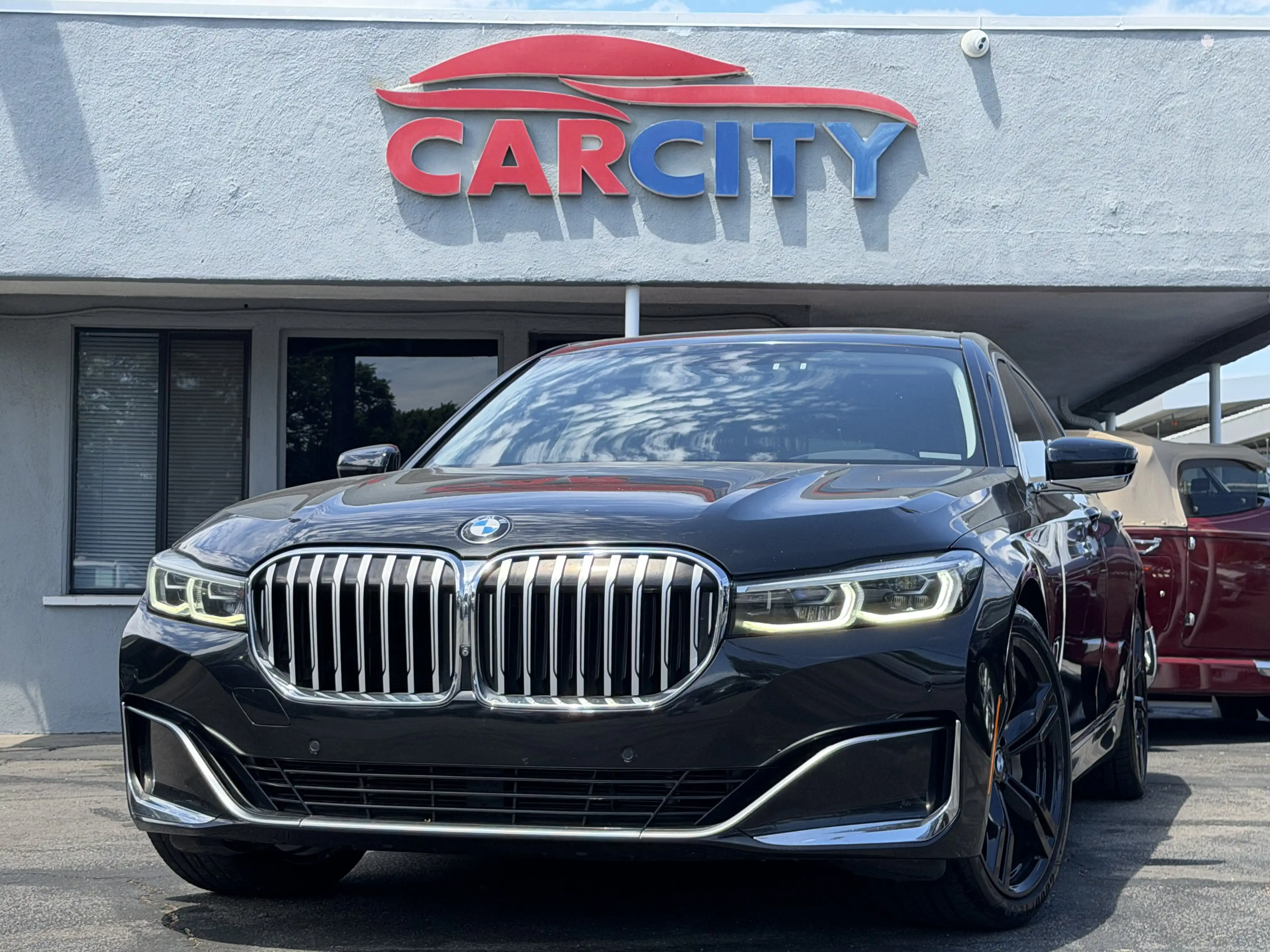 2022 BMW 7 Series 740i's photo