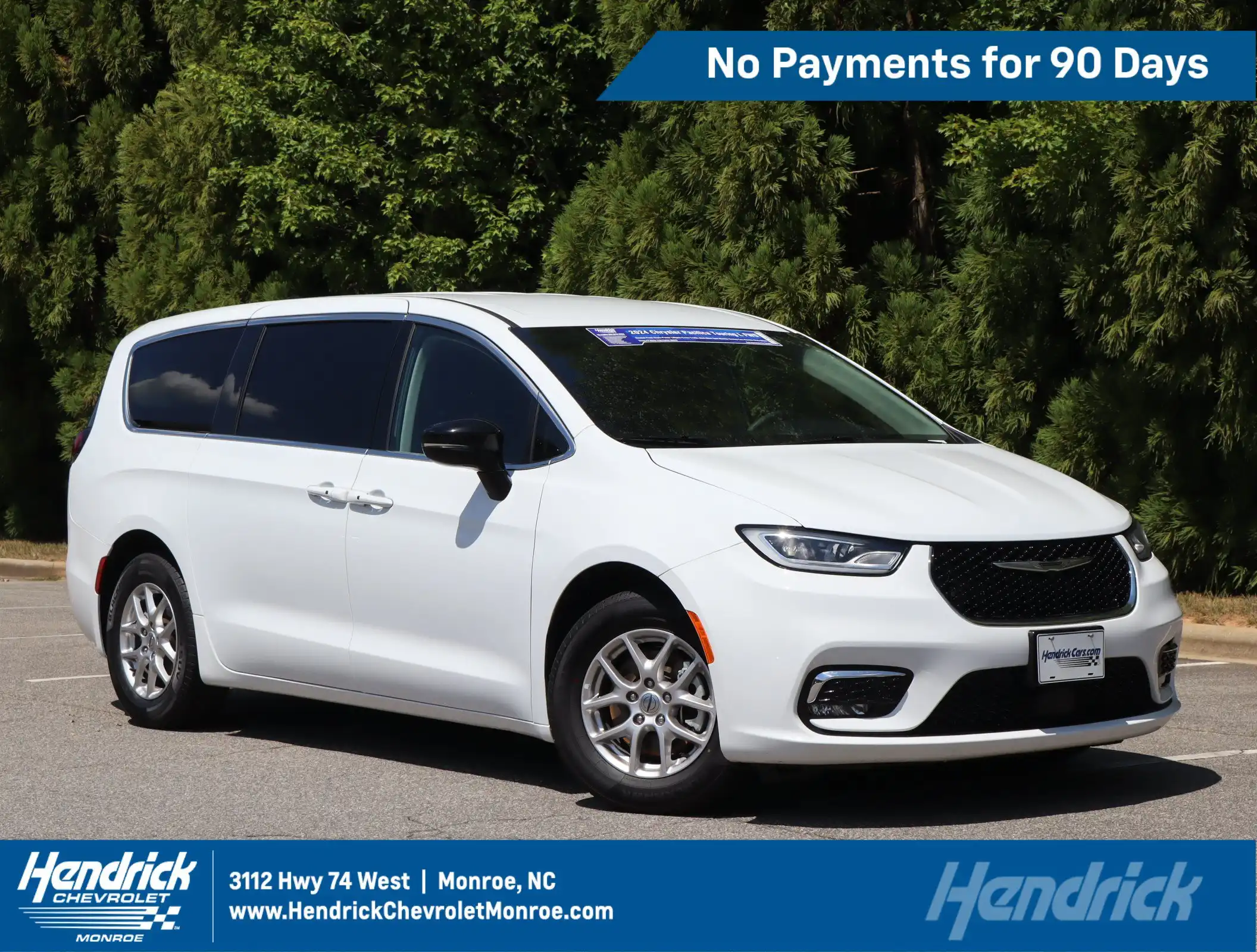 2024 Chrysler Pacifica Touring L's photo
