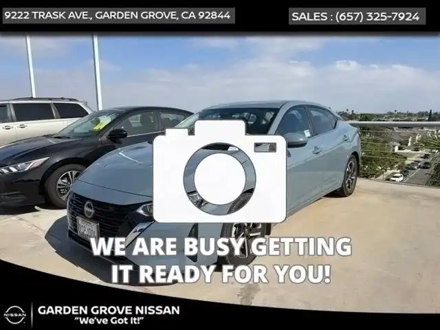2025 Nissan Sentra SV CVT's photo