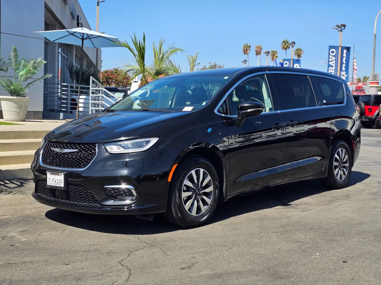 2024 Chrysler Pacifica Hybrid PHEV Select photo 4