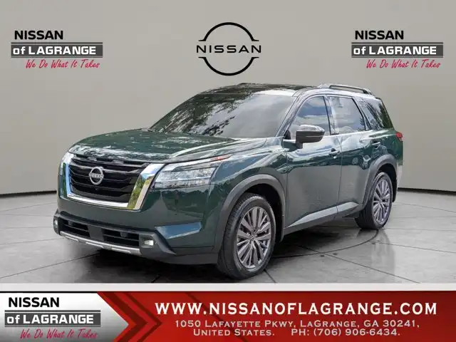 2022 Nissan Pathfinder SL 2WD's photo