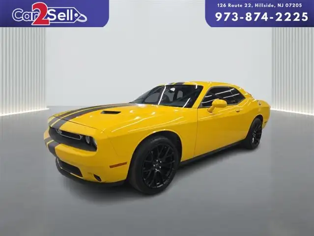 2017 Dodge Challenger SXT's photo