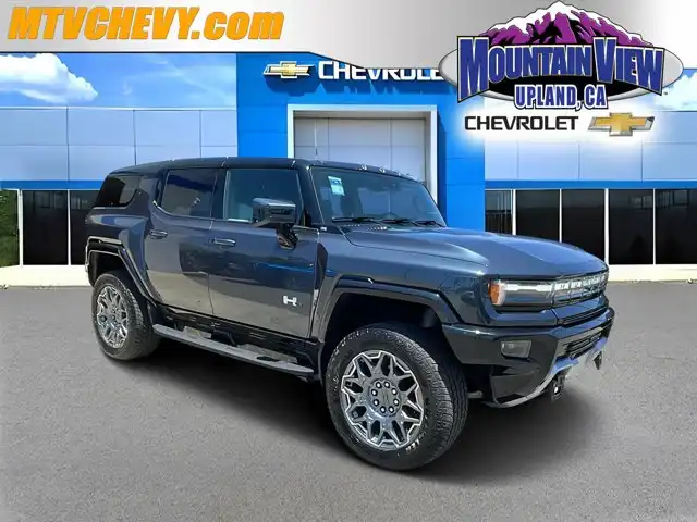 2025 GMC Hummer EV 3X SUV's photo