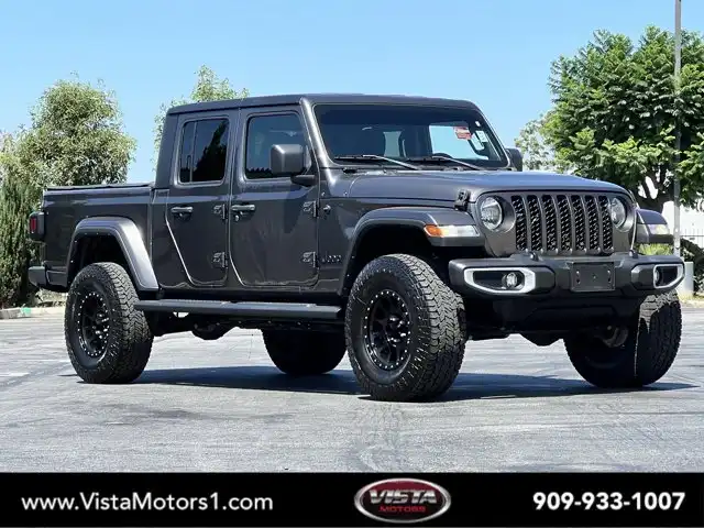 2022 Jeep Gladiator Sport S's photo