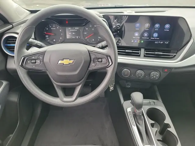 2026 Chevrolet Trax LS photo 4
