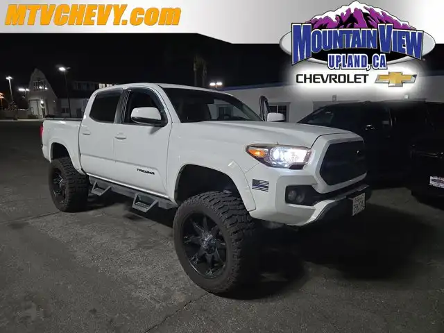 2016 Toyota Tacoma SR5 Double Cab 2WD V6 Auto Short Bed's photo