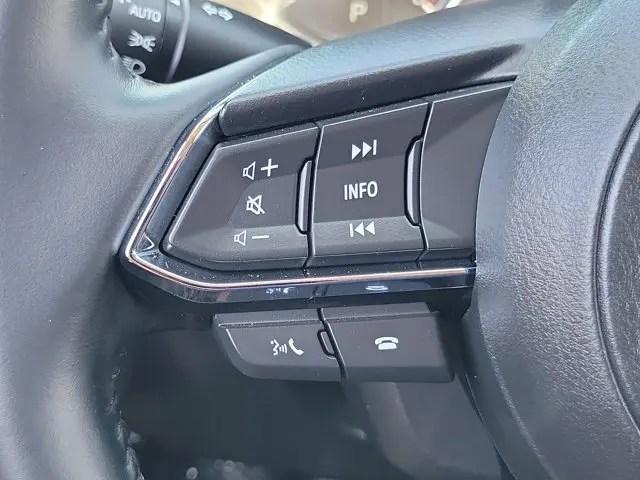 2025 Mazda CX-5 S Preferred package Auto AWD photo 5