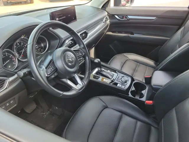2025 Mazda CX-5 S Preferred package Auto AWD photo 3