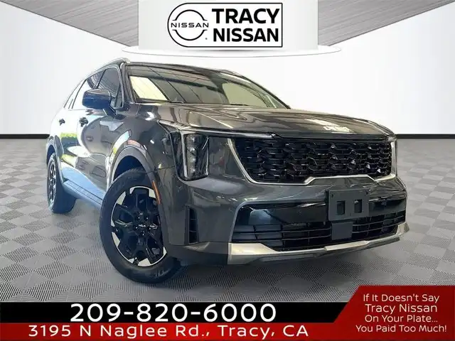 2024 Kia Sorento S AT's photo