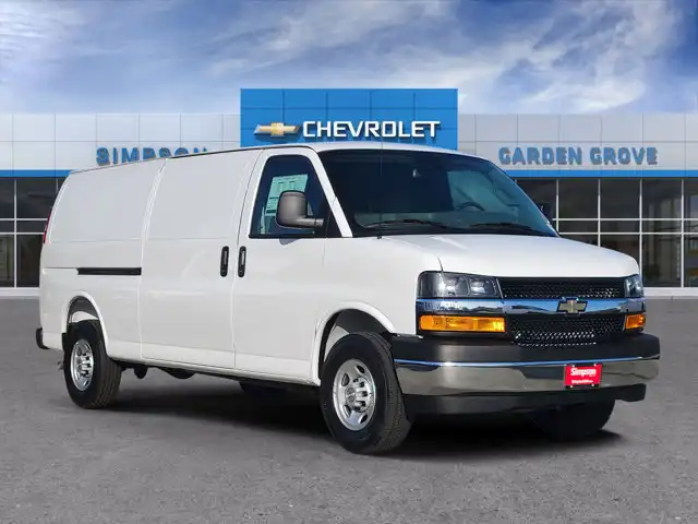 2026 Chevrolet Express 3500 Extended Work Van's photo