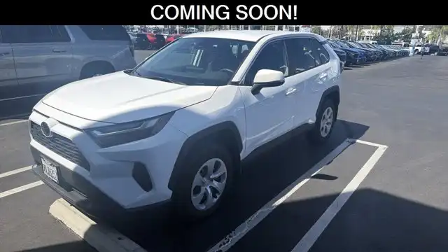 2025 Toyota RAV4 LE FWD's photo