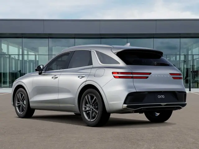 2027 Genesis GV70 2.5T Advanced AWD photo 5