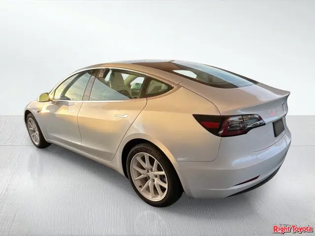 2019 Tesla Model 3 Standard Range photo 3