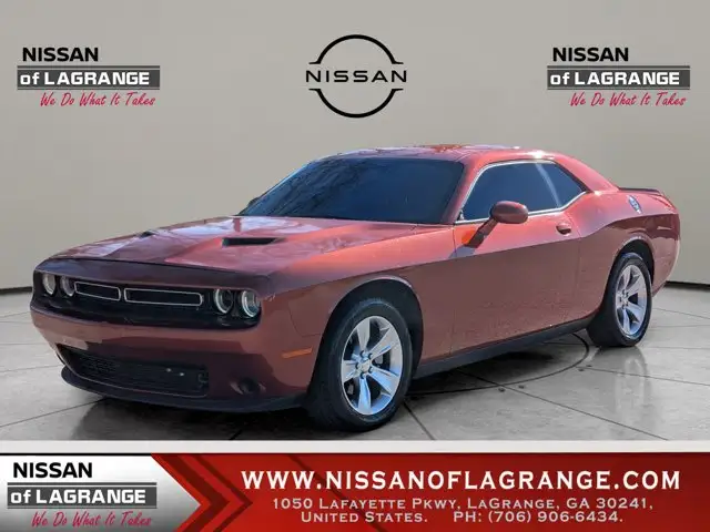 2021 Dodge Challenger SXT Auto photo 1