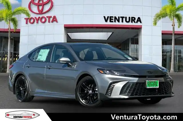 2026 Toyota Camry SE Hybrid's photo