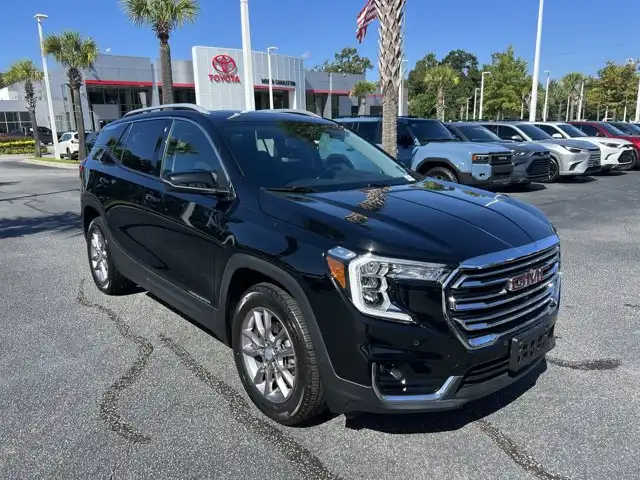 2024 GMC Terrain SLT AWD's photo