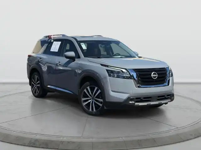2023 Nissan Pathfinder Platinum 2WD's photo