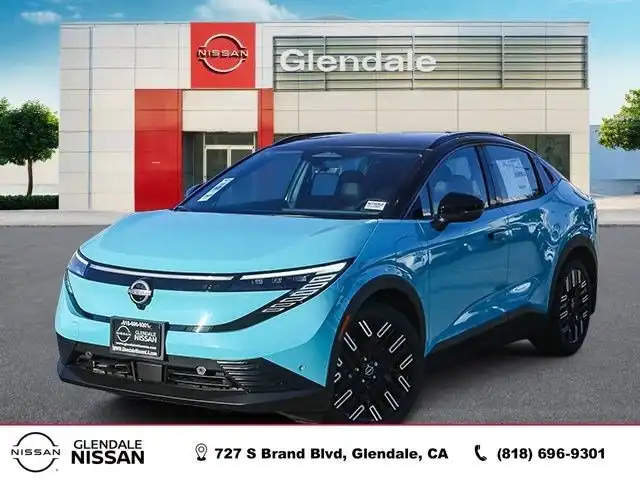 2026 Nissan Leaf Platinum+'s photo