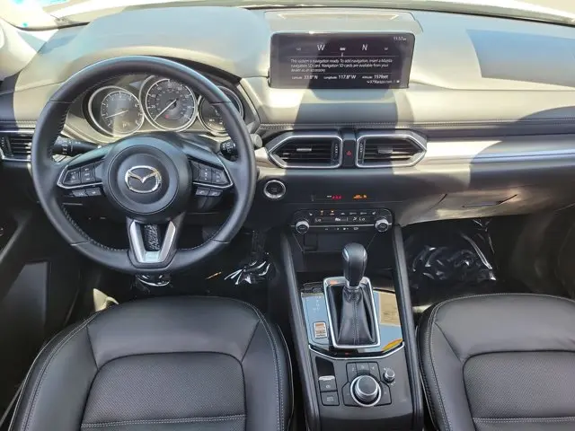 2025 Mazda CX-5 S Preferred package Auto AWD photo 4