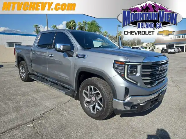 2023 GMC Sierra SLT 4WD Crew Cab Short Box's photo
