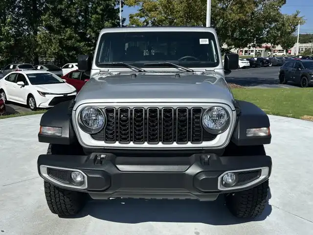2024 Jeep Gladiator Sport's photo