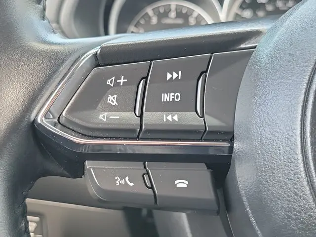 2025 Mazda CX-5 S Preferred package Auto AWD photo 5