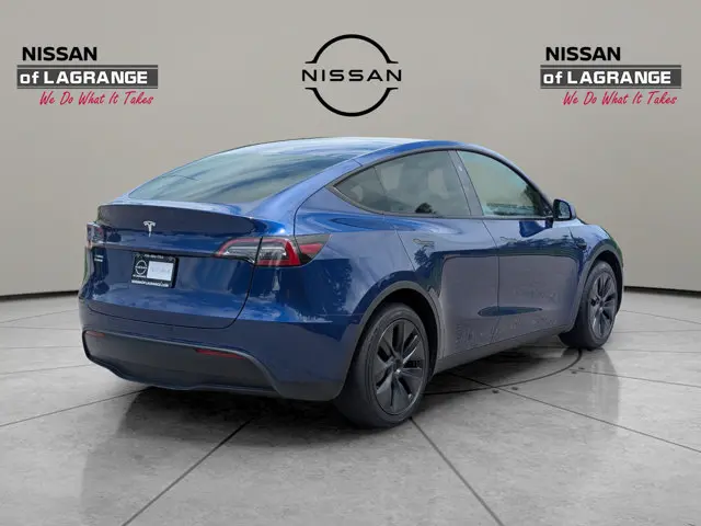 2024 Tesla Model Y Long Range Rear Wheel Drive photo 5