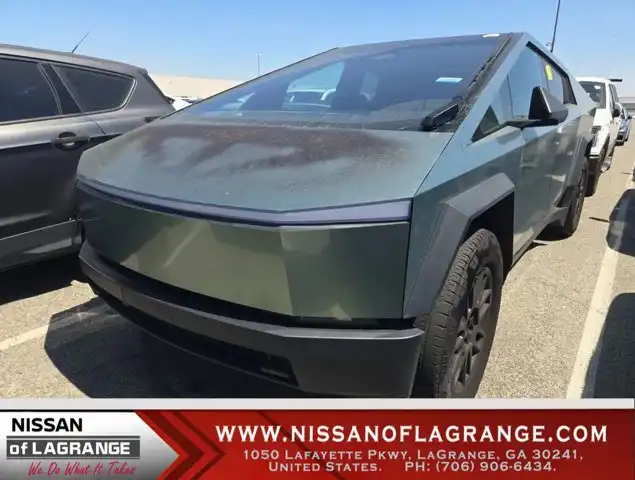 2024 Tesla Cybertruck AWD's photo