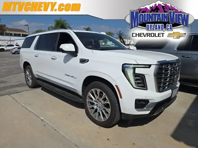 2025 GMC Yukon Denali AWD's photo