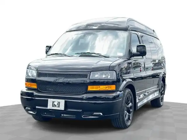 2026 Chevrolet Express 2500 Work Van HD's photo