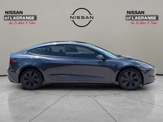 2024 Tesla Model 3 Base photo 4
