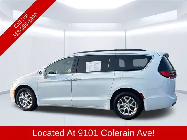 2022 Chrysler Pacifica Touring L photo 4