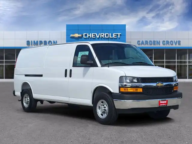 2026 Chevrolet Express 3500 Extended Work Van's photo