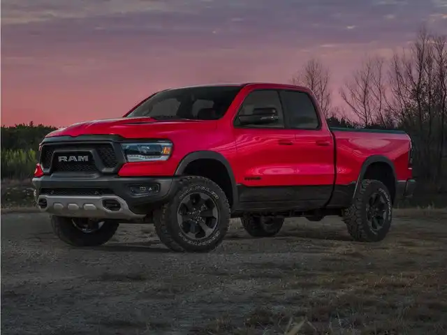 2019 RAM 1500 Big Horn/Lone Star 4x4 Crew Cab 5'7's photo