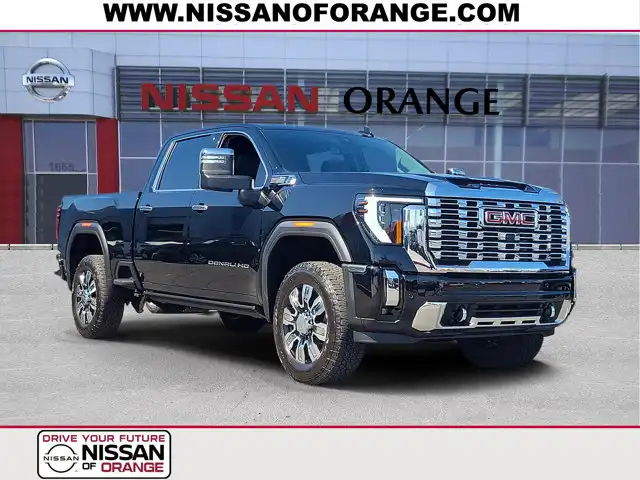 2025 GMC Sierra 4WD Crew Cab Standard Box Denali's photo