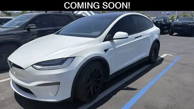 2022 Tesla Model X Long Range's photo