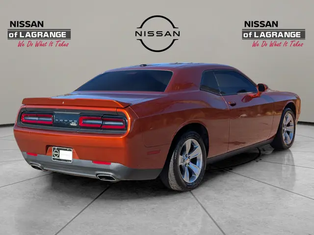 2021 Dodge Challenger SXT Auto photo 5