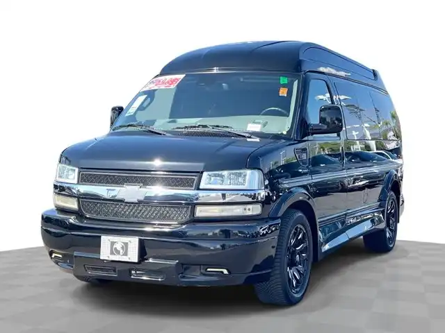 2024 Chevrolet Express Work Van HD 2500's photo