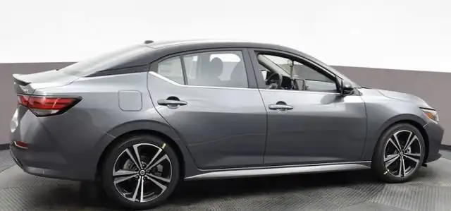 2020 Nissan Sentra SR CVT's photo