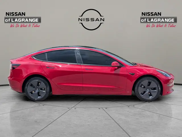2023 Tesla Model 3 Base photo 4