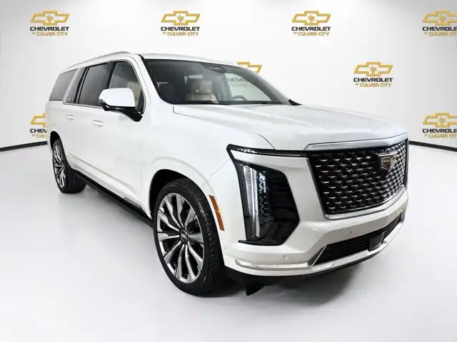 2025 Cadillac Escalade ESV 4WD Premium Luxury's photo