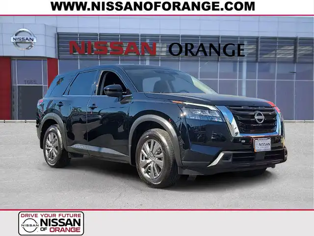 2025 Nissan Pathfinder S 2WD's photo