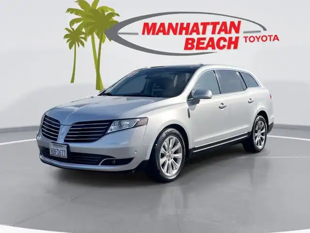 2018 Lincoln MKT 3.5 Reserve AWD's photo