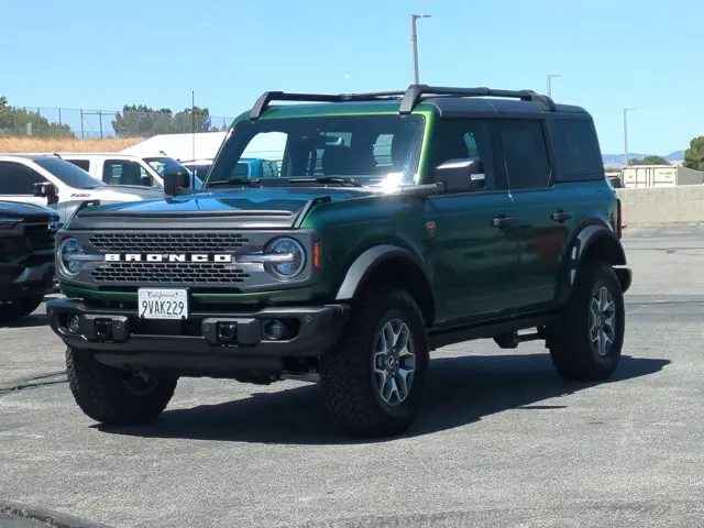 2025 Ford Bronco Badlands 4x4 photo 4