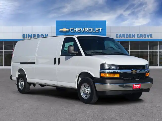 2026 Chevrolet Express 3500 Extended Work Van's photo