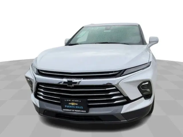 2024 Chevrolet Blazer 2.0T Premier AWD photo 3