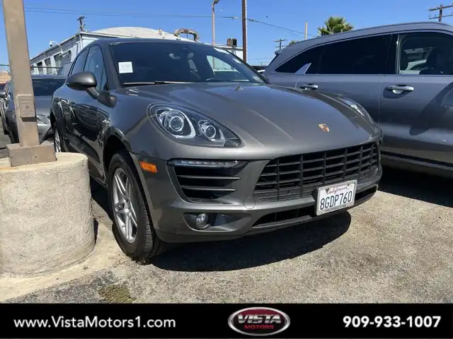 2018 Porsche Macan Base's photo