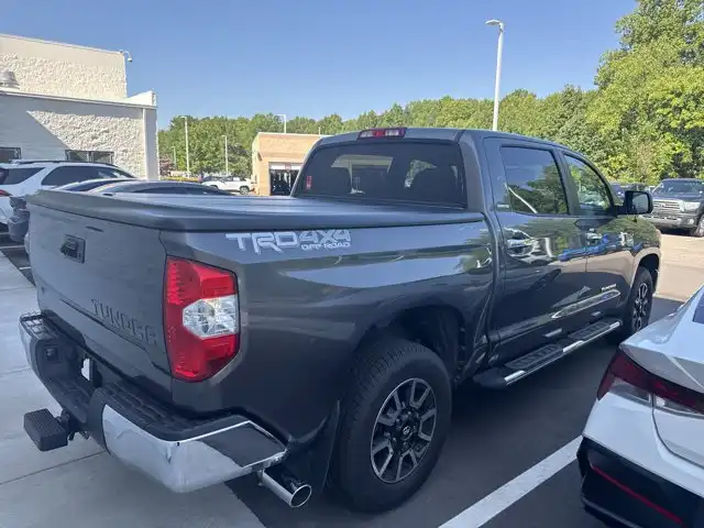 2015 Toyota Tundra 5.7 Auto 4WD FFV Limited Crew Max's photo