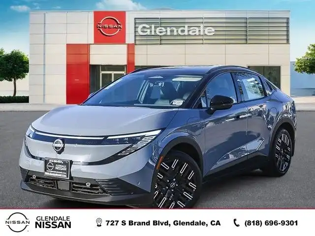 2026 Nissan Leaf Platinum+'s photo