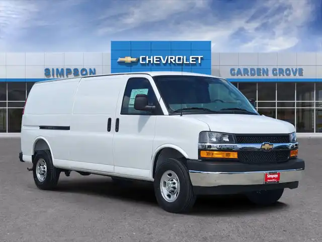 2026 Chevrolet Express 3500 Extended Work Van's photo